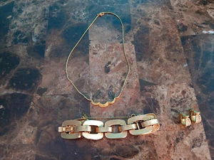 Lote de 3 pendientes, pulsera y collar vintage Monet con clip dorado. - Imagen 1 de 18