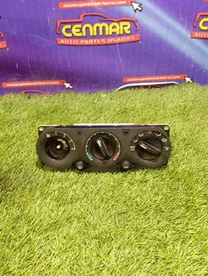 2003-2005 Ford Expedition A/C Heater Climate Temp Control Unit - Image 1 of 4