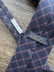 Vintage PENDLETON NAVY BLUE  PLAID VIRGIN Wool Made in USA Tie Necktie 3 INCHES - Picture 1 of 6
