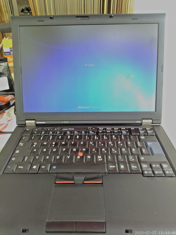 PORTATILE NOTEBOOK LENOVO T410 CPU CORE i5 560M 320 HD 4GB ram WINDOWS 7 pro - Immagine 1 di 4