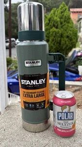 Stanley Legendary Classic Stainless Steel Thermos 1.4qt, 1.32L Hammertone Green - Picture 1 of 10