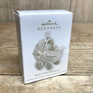 2011 Hallmark Andenken Ornament Babys erste Weihnachten Keramik - Bild 1 von 7