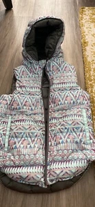 Ivivva vest - Picture 1 of 2