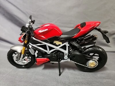 Diecast Ducati Maisto Motorcycle Model Pre-owed  - Image 1 of 4