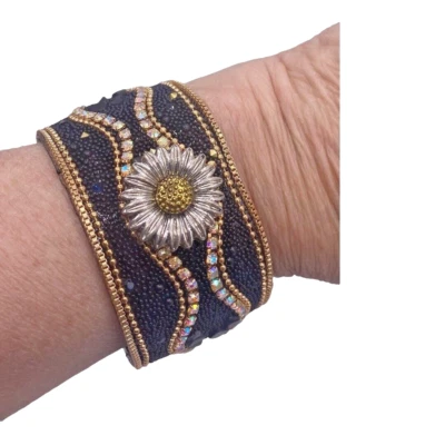 Metal Sunflower Snap Jewelry Black & Gold Beaded Bracelet w/ Magnetic Clasp S-M - Image 1 of 4