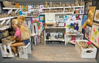 Julias Dolls Diorama - Pottery/Art Studio 1:6 Scale Handmade Walls Mad of Wood - Image 1 of 4