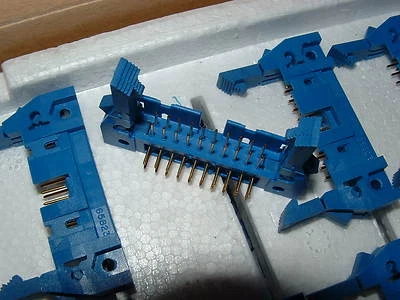 10  x  20 way right angle latched header plug FCI 65823-069 RA  0.1"  2.54mm  - Image 1 of 3