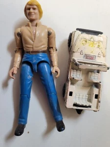 Vintage Ertl Dukes Of Hazzard Daisy's Jeep And Bo Duke Fig Lot - Picture 1 of 5