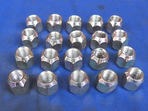 JAGUAR DAIMLER WHEEL NUT SET MARK 2 E-TYPE S-TYPE 420 DS420 V8 C3041 C3041SET - Picture 1 of 1