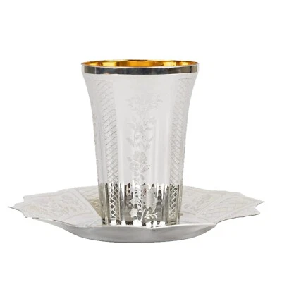 Silver and Gold Disposable Plastic Kiddush Cups and Plates Set 5.5oz Foto 1 de 4