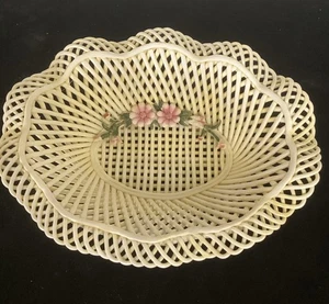 Basket Belleek Style Weave Trinket Bowl applied Flower - Picture 1 of 10