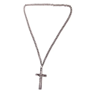 Collana Con Crocifisso Di Gesù Con Catena Chiave A Tamburo Croce - Foto 1 di 6