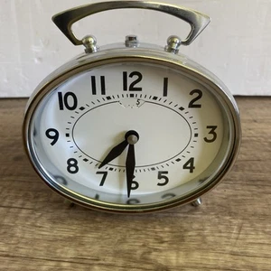 Vintage JAZ Wecker mechanisches System beige Metall gewölbtes Zifferblatt funktioniert 5"X4" Zoll - Bild 1 von 9