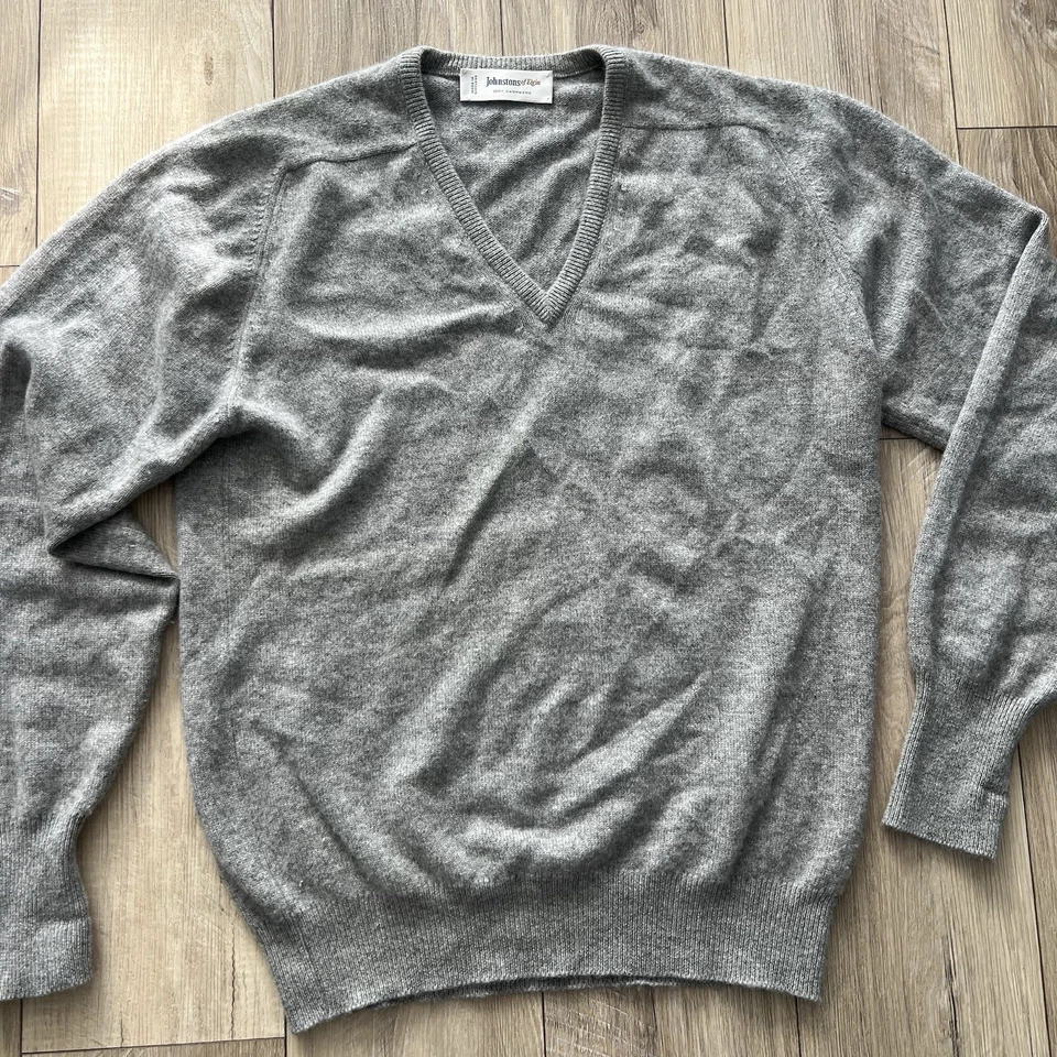 Johnstons Of Elgin Sweater Mens Large Gray 100% Cashmere V Neck - Image 1 of 4
