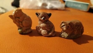 3 WADE WHIMSIES ANIMALS BUSHBABY SQUIRREL AND A RACCOON FIGURES FREE UK POST - Picture 1 of 4