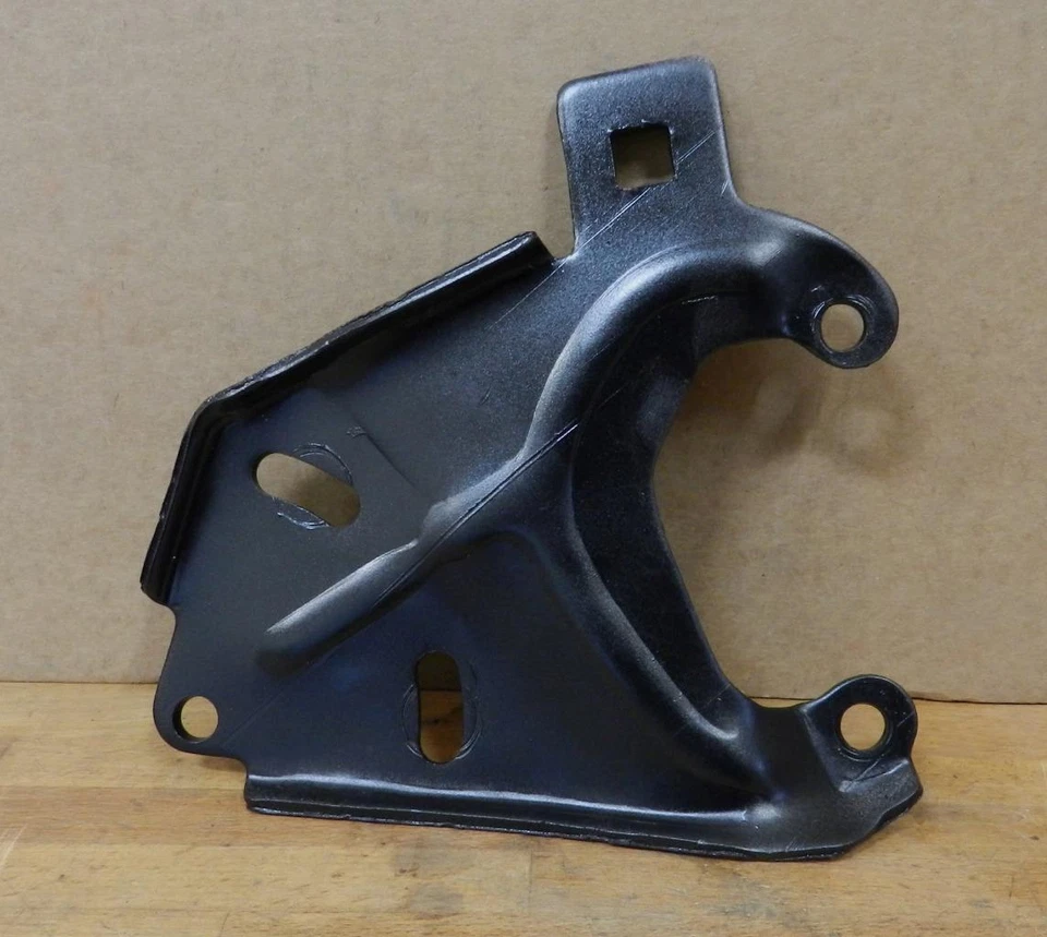 1971-72 Buick Skylark GS Riviera 350 455 V8 used power steering bracket 455 A350 - Image 1 of 3