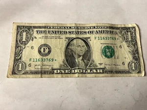 One 1 Dollar Bill Series 2017 STAR NOTE Whitesquirrelcoins - Picture 1 of 3