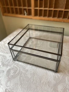 BEAUTIFUL METAL FRAMED AND GLASS DISPLAY STORAGE BOX W/CHAIN FOR LID - Picture 1 of 4