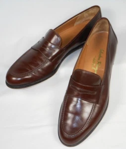 93-M094 Salvatore Ferragamo made in Italy brown leather loafers. - Bild 1 von 10