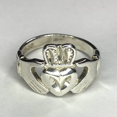 Anillo Vintage Plata Esterlina 925 Claddagh Corazón Corona Banda Talla 6.75 - R32 Foto 1 de 4