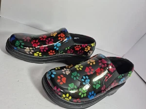 Klogs Naples Paw Prints Size 8 M Patent Leather Multi Color Slip On Shoes Clogs - Picture 1 of 7