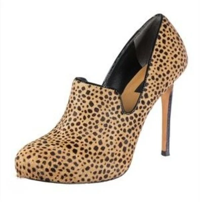 Botas de tacón de aguja de piel de pony con estampado animal Ann Taylor talla 6 Foto 1 de 4