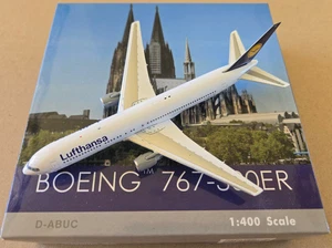 1:400 Boeing 767-300ER Lufthansa D-ABUC Phoenix - Picture 1 of 4