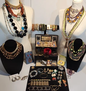 Vintage bis jetzt Schmuck Konvolut tragbar signiert und unsigniert Panetta Jay King - Bild 1 von 24