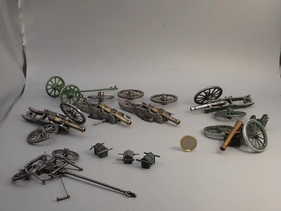 PLOMB LOT POUR BRICOLEURS  5 CANONS  CASSES + 2 ATTELAGES - Photo 1/4