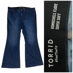 Pantalones de mezclilla Torrid para mujer talla 24T cintura alta bomba acampanados azul súper suaves elásticos - Imagen 1 de 12