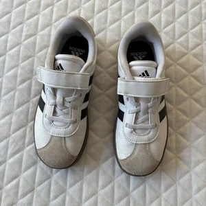 Adidas VL Court 3.0 Skateboarding Niños Zapatos Talla 2US Nube Blanco Gancho y Lazo Correa - Imagen 1 de 10