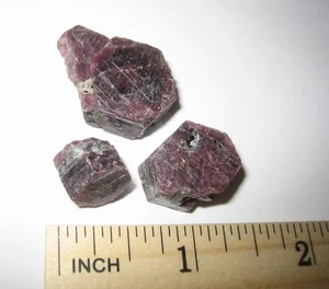 3 BEAUTIFUL SMALL NATURAL ROUGH 0.4"-0.8" RUBY CRYSTAL MINERALS INDIA 21.9grams - Picture 1 of 8