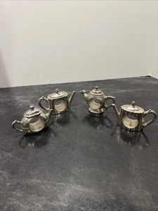 1994 Menge 4 verschiedene Godinger Silber Kunst Tee-Kaffeekanne geformte Serviettenringe - Bild 1 von 9