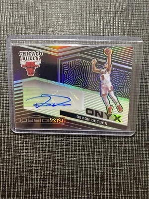 2020-21 Panini Obsidian Onyx Electric Etch Green /25 Devon Dotson Rookie Auto RC - Image 1 of 3