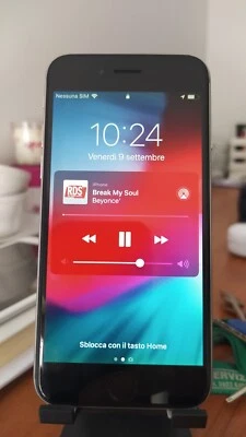 Apple iPhone 6 - 64GB - Argento (Sbloccato) - Immagine 1 di 4