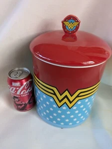 Tarro de galletas Wonder Woman redondo tapa Marvel DC Comics 10 pulgadas de alto - Imagen 1 de 8