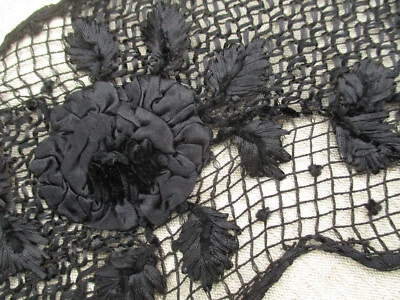 Échantillon de broderie et couture de fleurs ruban de soie 1900 - Photo 1/4