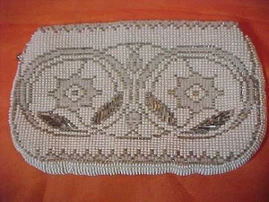Perlen Tasche weiß & silber Vintage Tschechoslowakei Reißverschluss obere Lasche Griff auf der Rückseite - Bild 1 von 1