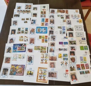 Année Internationale de l'enfance: Lot 38 FDC. Séries, bloc feuillets (tous diff - Imagen 1 de 8