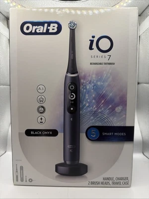 Cepillo de dientes eléctrico Oral-B iO 7 negro Foto 1 de 2