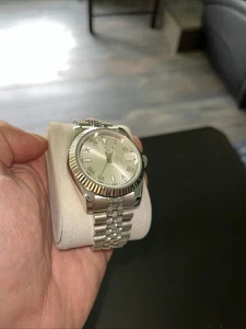 Men's Oyster Watch - Datejust - Silver Dial - Sapphire Crystal - Picture 1 of 3