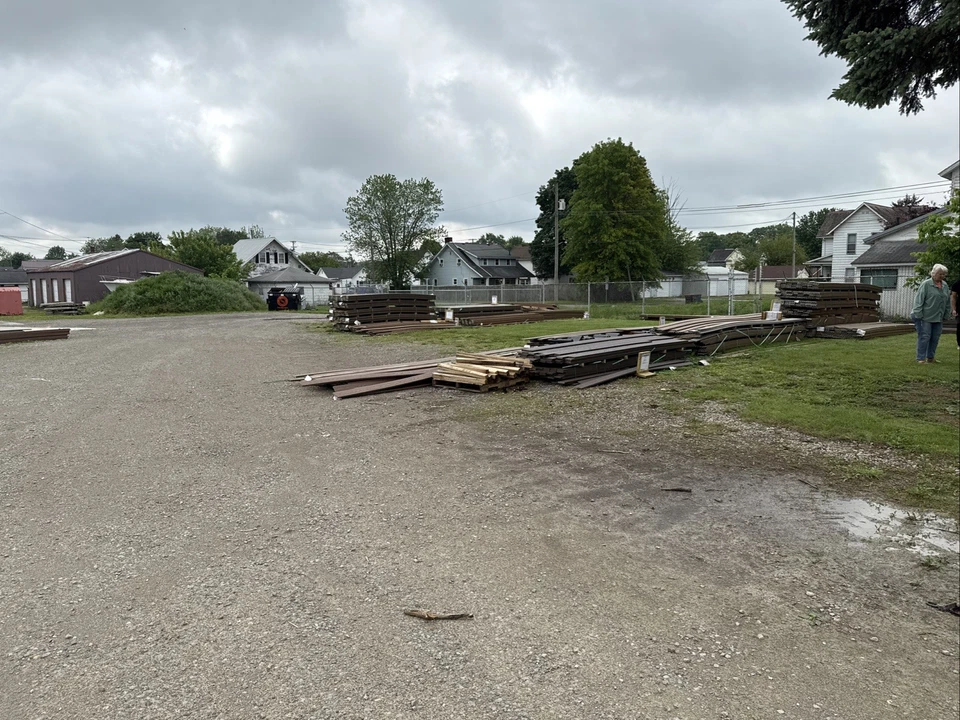 $1.40 a pie lineal cubierta compuesta Foto 1 de 4