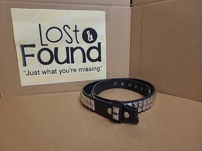 Hot Topic 2 Filas Pirámide Talla 36 Negro Imitación Cuero Cinturón Punk Rock Emo Estilo Y2K Foto 1 de 4