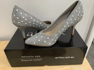 Airflex Women’s Heels, Silver Sparkle Size 6.5 New in Box - Picture 1 of 9