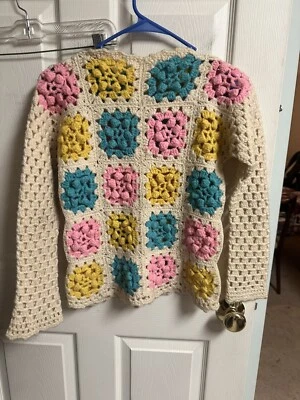 Conjunto de suéter afgano cuadrado abuela ganchillo años 70 VNT con capa mediana/pequeño lote de 3 Foto 1 de 4