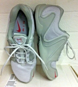 SCARPE DA GINNASTICA DONNA VINTAGE ANNI '90 NIKE AIR CROSS TRAINING UK taglia 4,5 grigio suola rossa - Foto 1 di 10