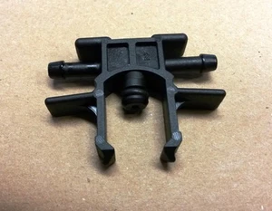 1X Fuel Leak Off Pipe Connector For Renault Clio Espace Megane Scenic 1.9dTi - Picture 1 of 1