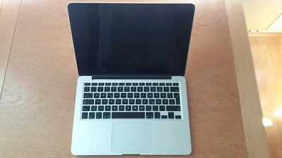 MacBook pro A1502 (2015) (silber/gebraucht/guter Zustand) - Bild 1 von 4