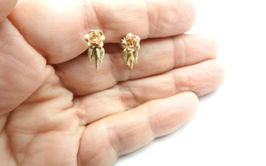 Signed Krementz Yellow & Rose Gold Filled Rose Screw Back Earrings Vintage - Picture 1 of 4