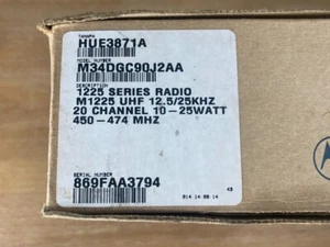 Motorola RADIUS M1225 M34DGC90J2AA 20 Channel Radio UHF NEW - 2 Available - Afbeelding 1 van 13